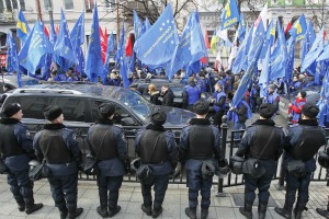 Des manifestants ukrainiens font pression sur Viktor Ianoukovitch